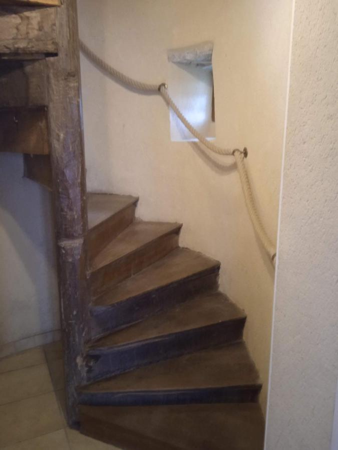 Charming Detached 2 Bedroom Ancient House In Medieval Quarter Of A Small Town In The Pays De La Loire, France Sillé-le-Guillaume Exterior foto